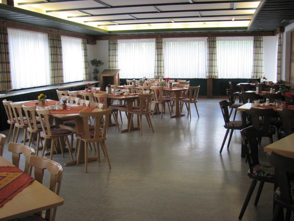 Hotel Negele Hohenfurch エクステリア 写真