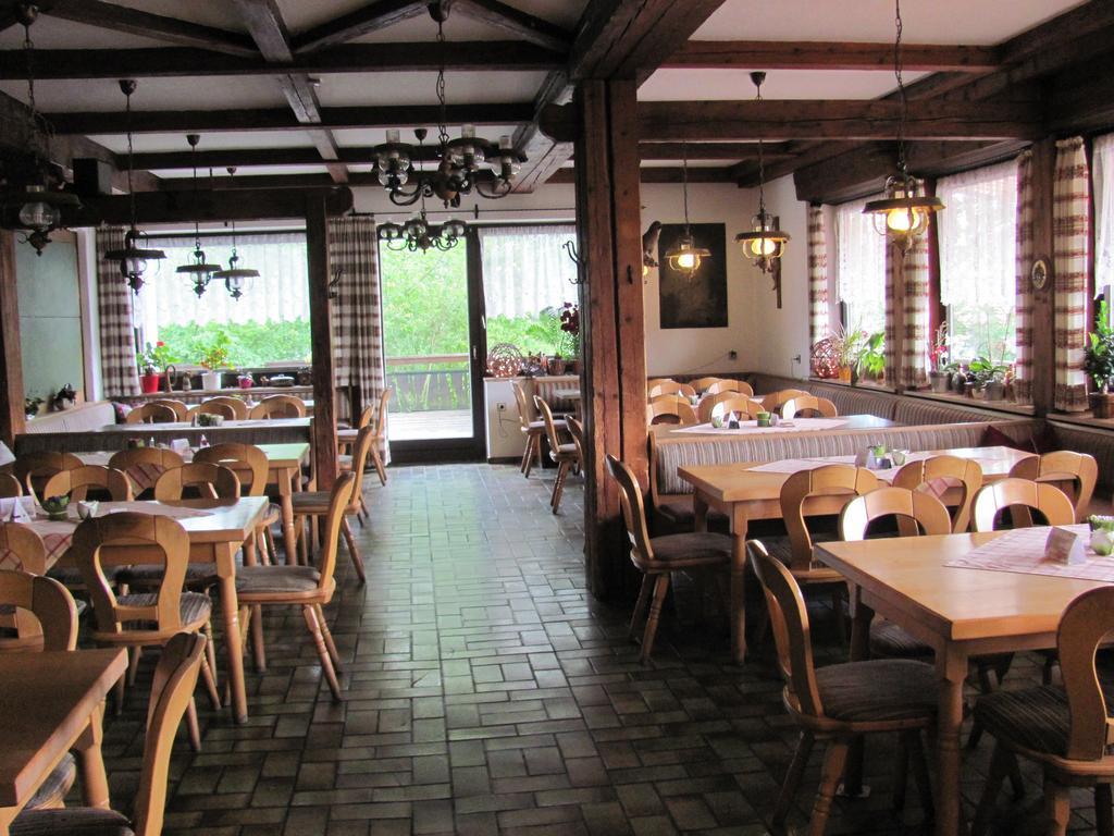 Hotel Negele Hohenfurch エクステリア 写真