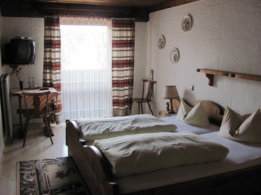 Hotel Negele Hohenfurch エクステリア 写真